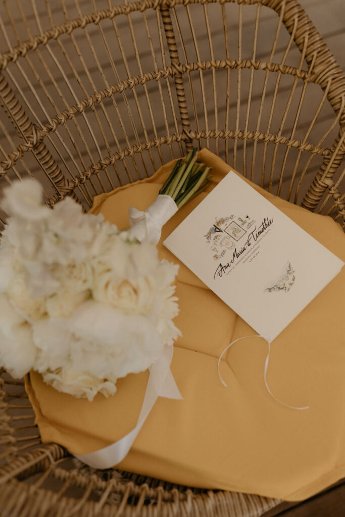 Livret de cérémonie personnalisé avec des illustrations